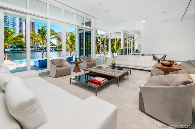 $10,118,000 | 373 Centre Island, Golden Beach, FL 33160