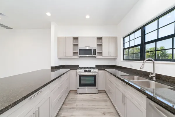 $2,200 | 11924 North Hoa Sen Circle, Houston, TX 77072