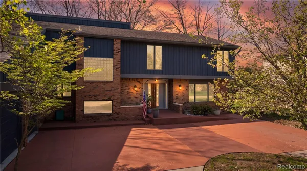 $678,000 | 8727 Sarah Lane, Grosse Ile, MI 48138