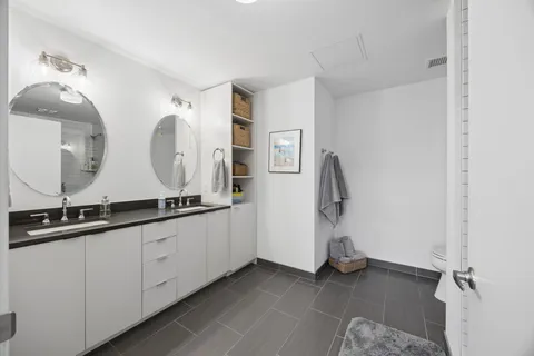 $1,160,000 | 1240 South 2nd Street, Unit 1021, Minneapolis, MN 55415