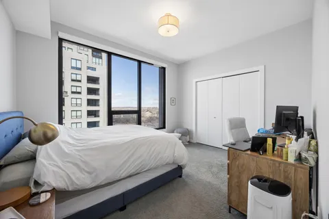 $1,160,000 | 1240 South 2nd Street, Unit 1021, Minneapolis, MN 55415