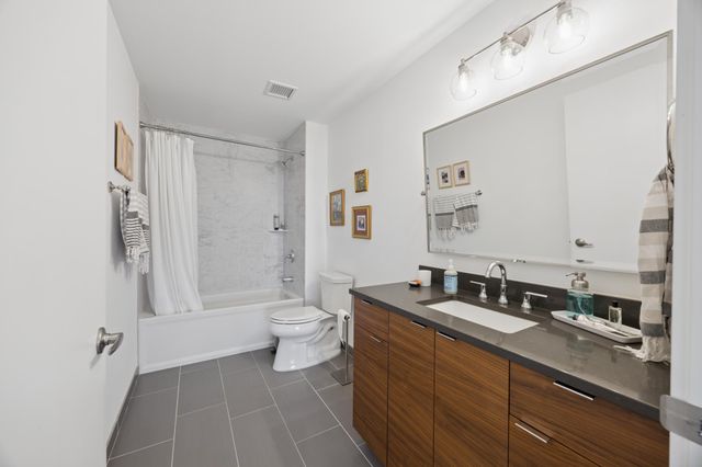 $1,160,000 | 1240 South 2nd Street, Unit 1021, Minneapolis, MN 55415