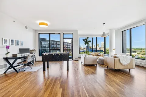 $1,160,000 | 1240 South 2nd Street, Unit 1021, Minneapolis, MN 55415