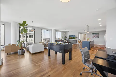 $1,160,000 | 1240 South 2nd Street, Unit 1021, Minneapolis, MN 55415