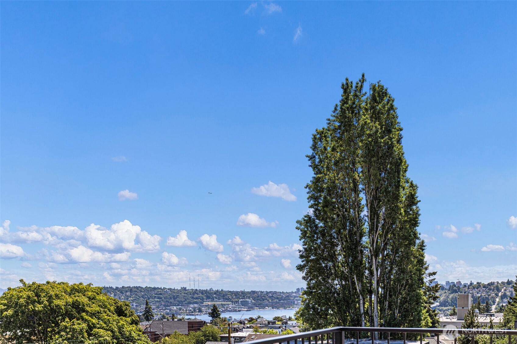 4430 Dayton Avenue North Seattle, WA 98103 - Photo 39 of 39