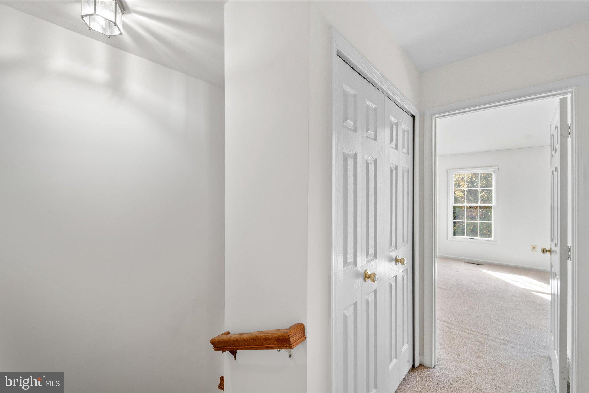 7849 Sabre Court Manassas, VA 20109 - Photo 15 of 35 a view of a interior of house