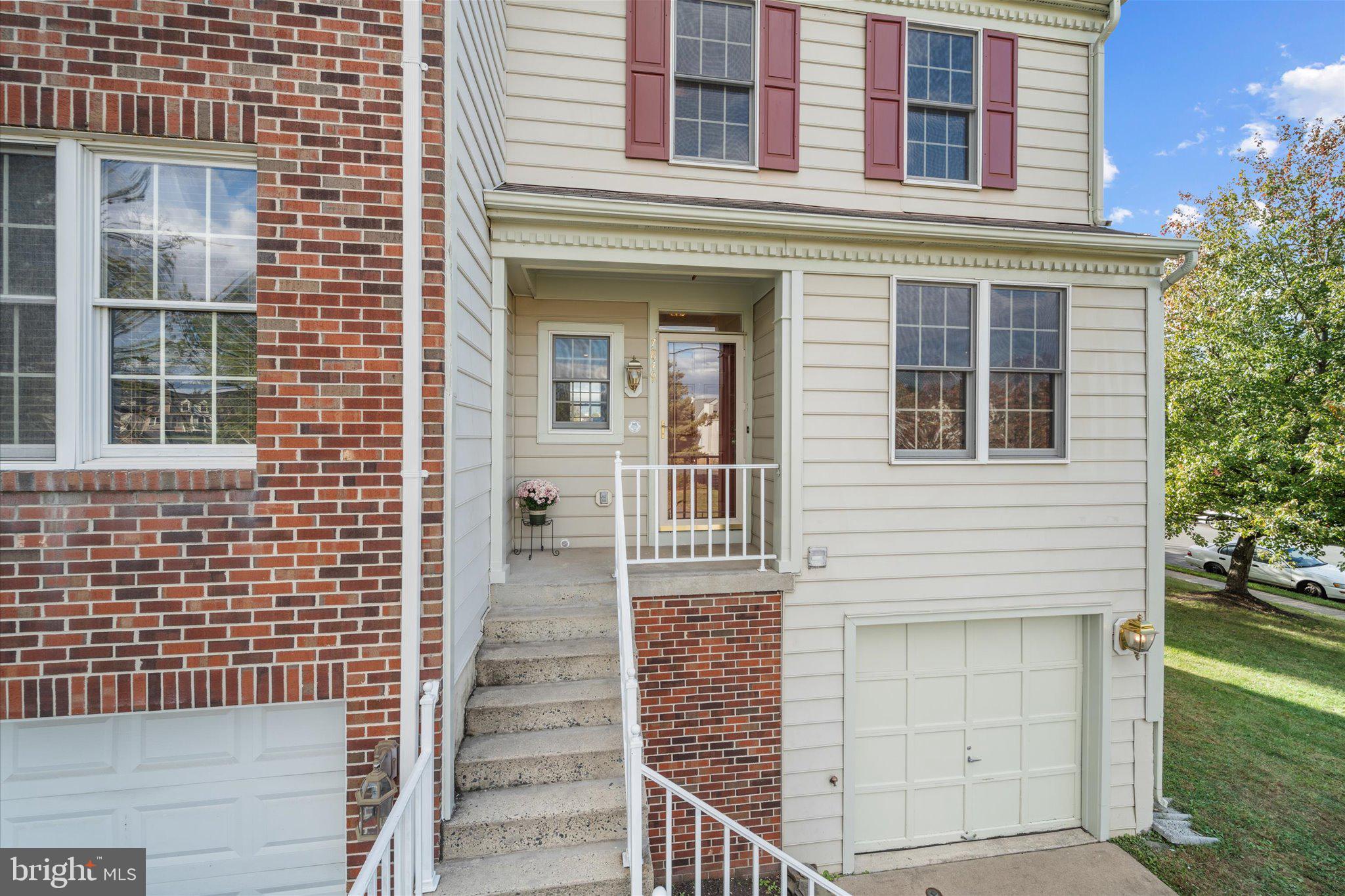 7849 Sabre Court Manassas, VA 20109 - Photo 3 of 35 front view of a house