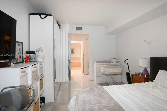 $3,200 | 218 Southeast 14th Street, Unit 1406, Miami, FL 33131