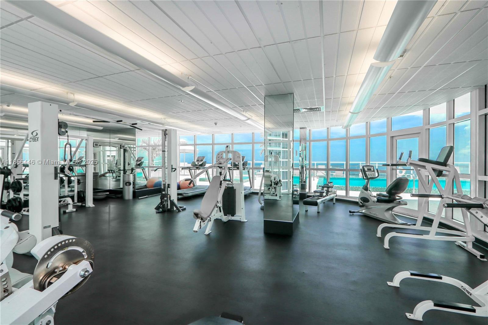 218 Southeast 14th Street, Unit 1406 Miami, FL 33131 - Photo 16 of 18