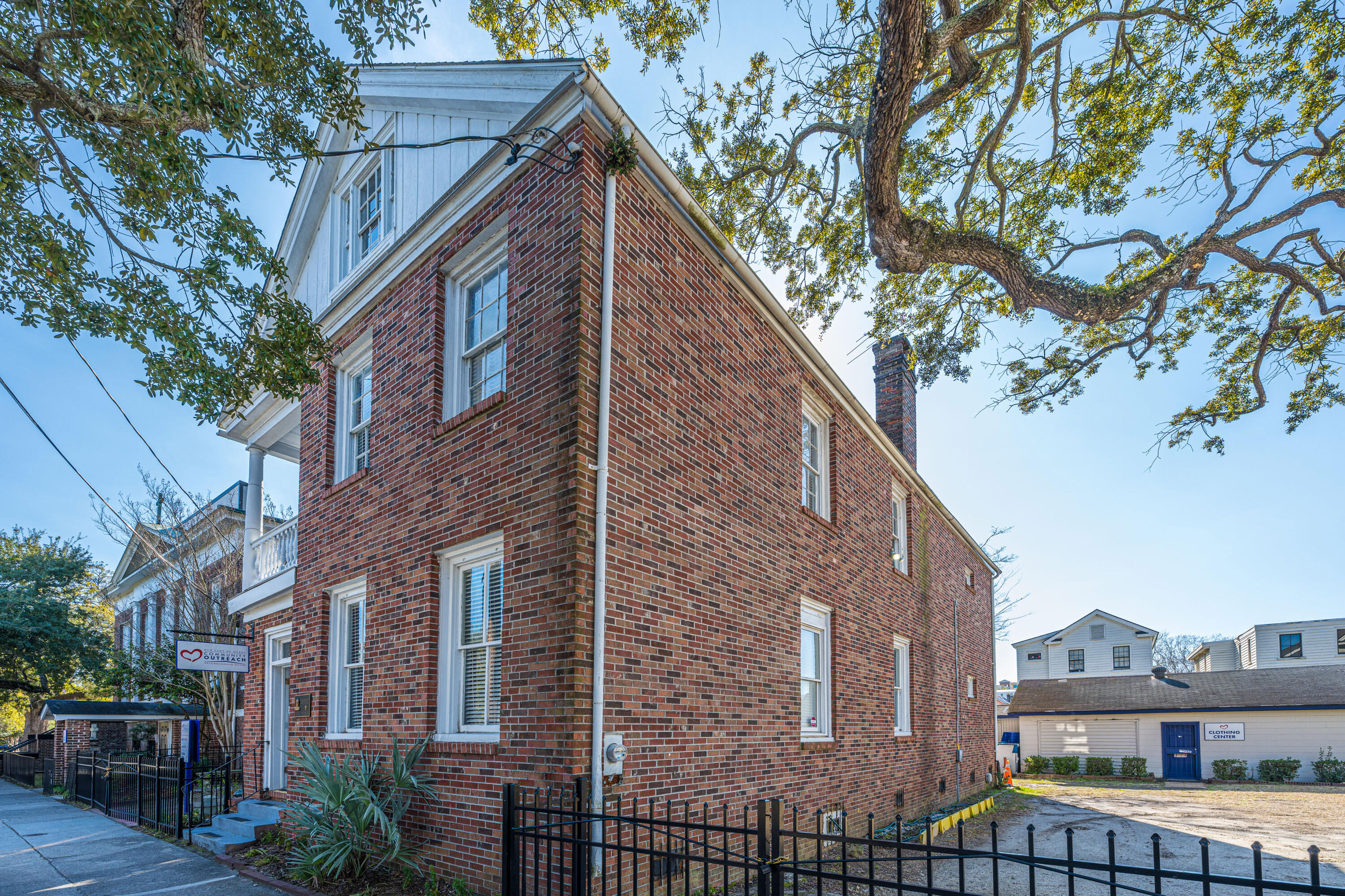 79 America Street Charleston, SC 29403 - Photo 3 of 40 79AmericaSt005