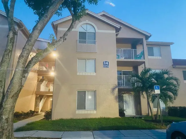 $280,000 | 15770 Southwest 106th Terrace, Unit 205, Miami, FL 33196