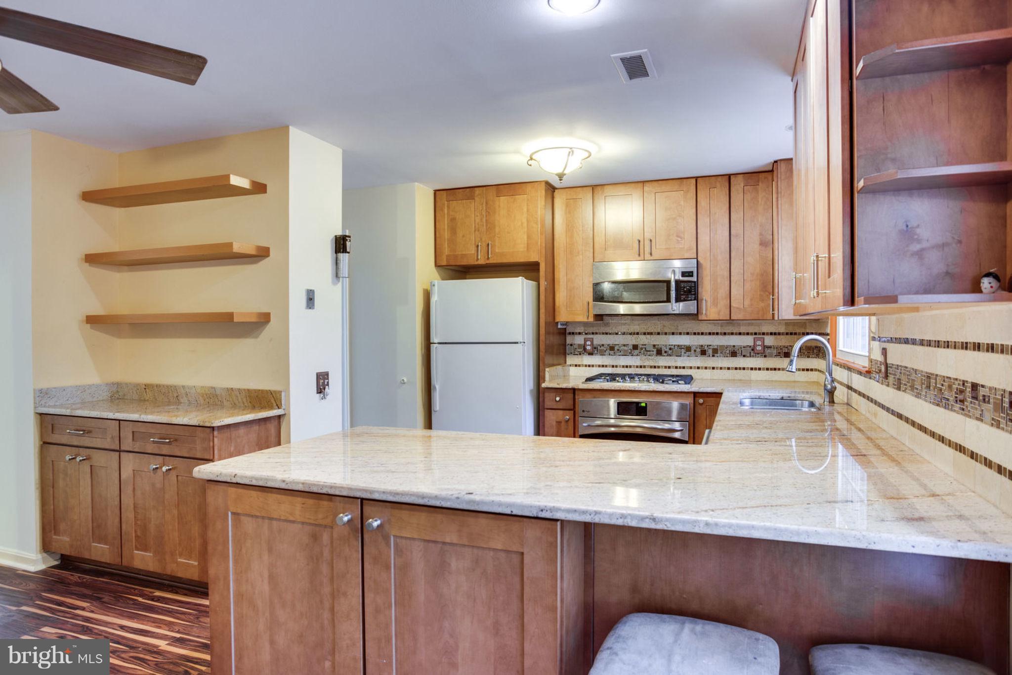 608 Sonata Way Silver Spring, MD 20901 - Photo 18 of 35 Kitchen