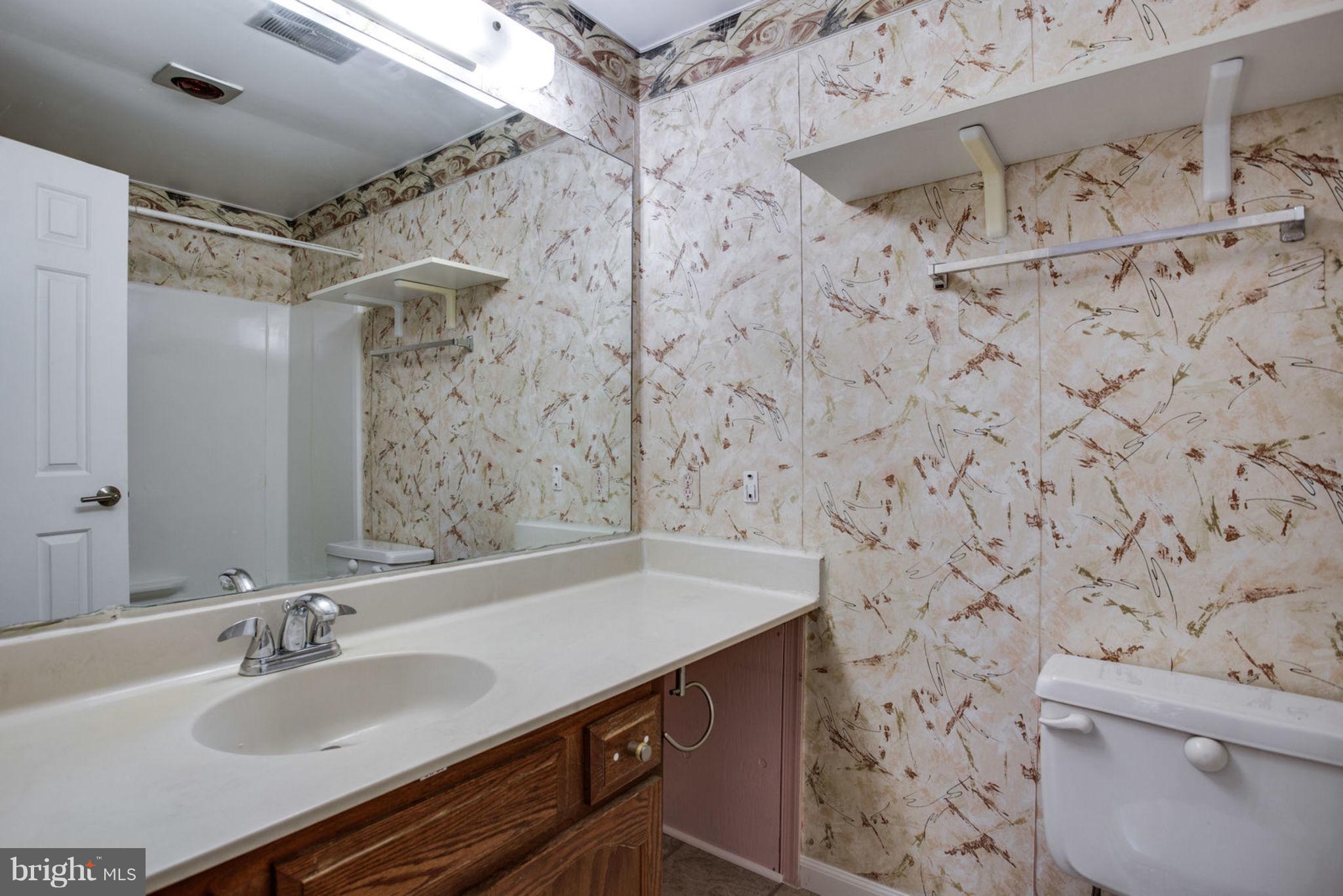 608 Sonata Way Silver Spring, MD 20901 - Photo 21 of 35 Bath (Master)