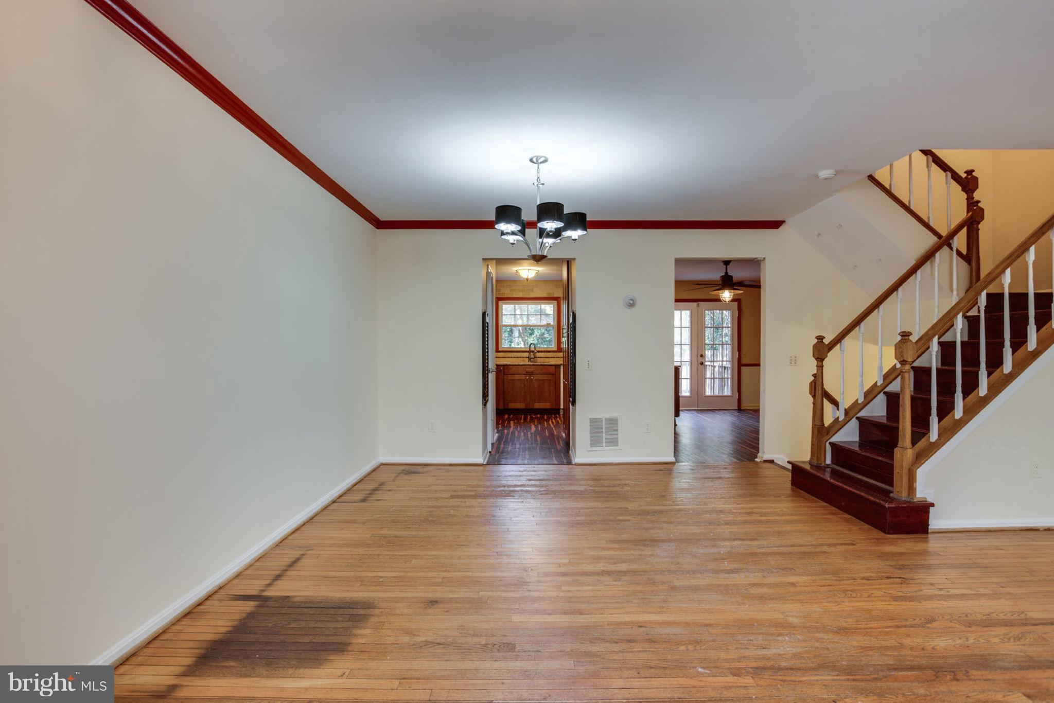 608 Sonata Way Silver Spring, MD 20901 - Photo 8 of 35 Foyer / Dining Room