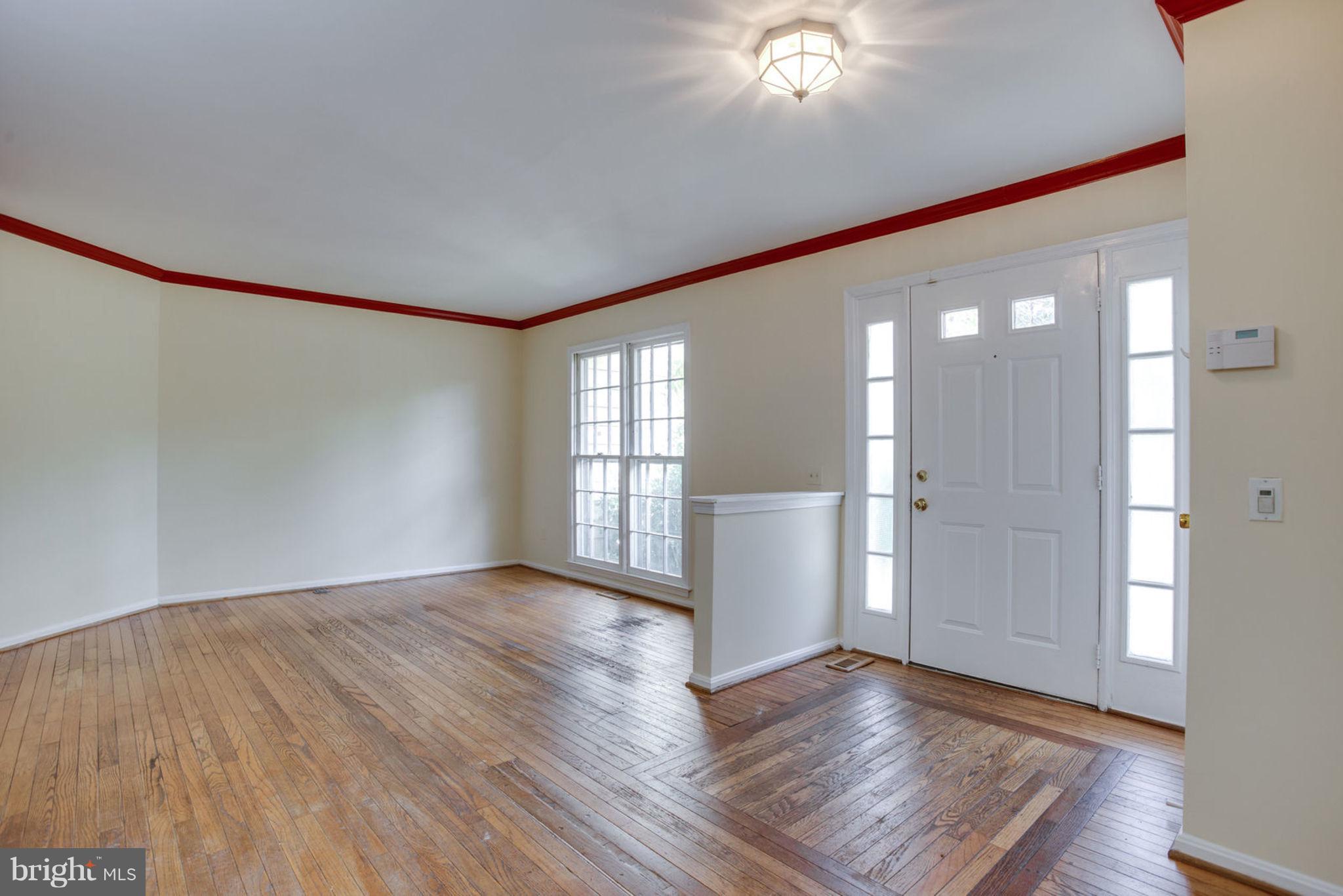 608 Sonata Way Silver Spring, MD 20901 - Photo 10 of 35 Foyer / Living Room