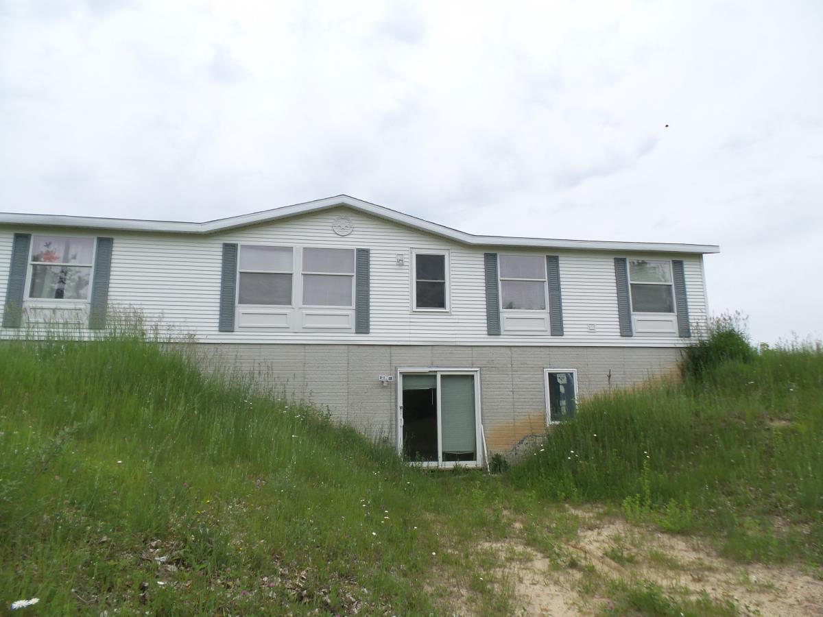 13650 Winters Road Kewadin, MI 49648 - Photo 32 of 39 1801682-31.JPG