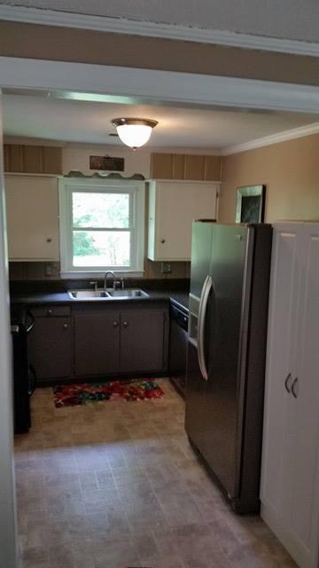376 State Rd S-15-625 Walterboro, SC 29488 - Photo 3 of 14 kitchen