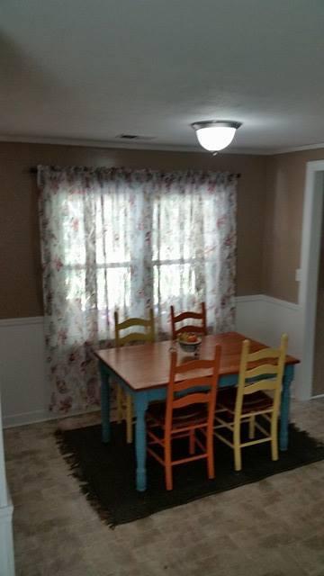 376 State Rd S-15-625 Walterboro, SC 29488 - Photo 4 of 14 dining area
