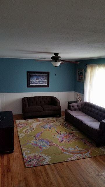 376 State Rd S-15-625 Walterboro, SC 29488 - Photo 5 of 14 living room 1
