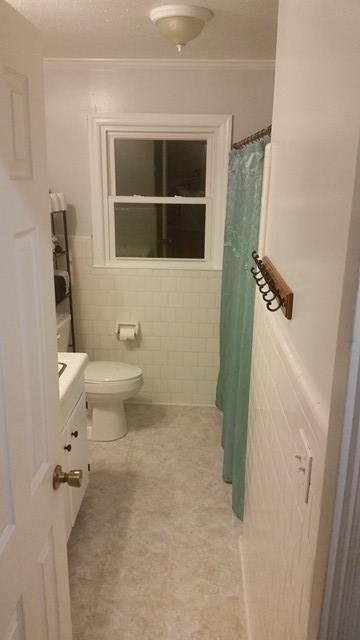 376 State Rd S-15-625 Walterboro, SC 29488 - Photo 10 of 14 bathroom