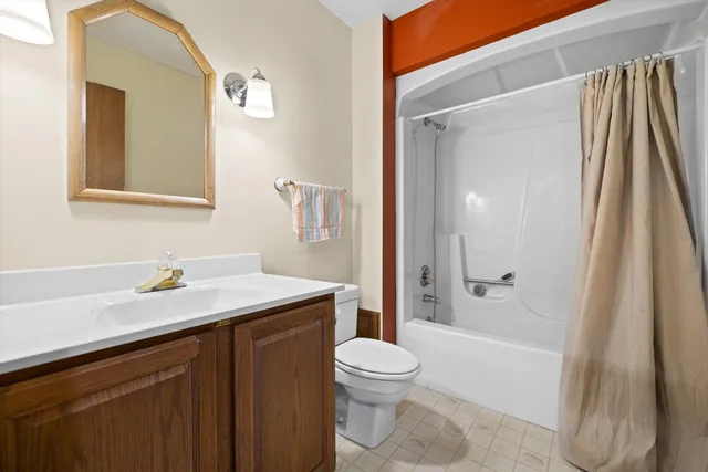 $469,900 | 735 South 2nd Street, Delavan, WI 53115