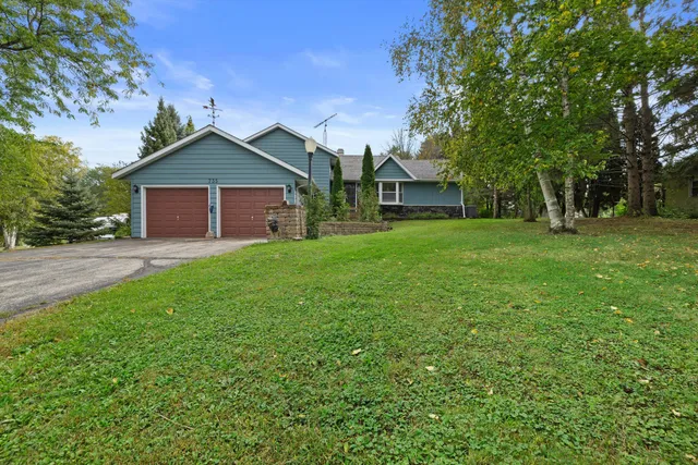 $469,900 | 735 South 2nd Street, Delavan, WI 53115