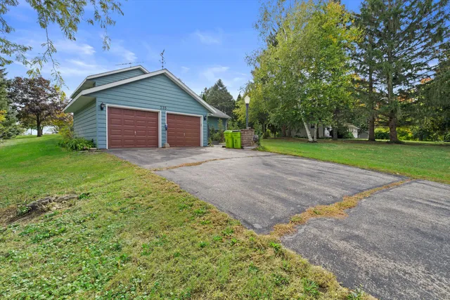 $469,900 | 735 South 2nd Street, Delavan, WI 53115