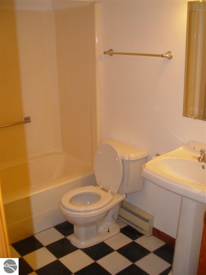 4470 Cedar Lake Road Traverse City, MI 49685 - Photo 27 of 41 1774969-26.JPG