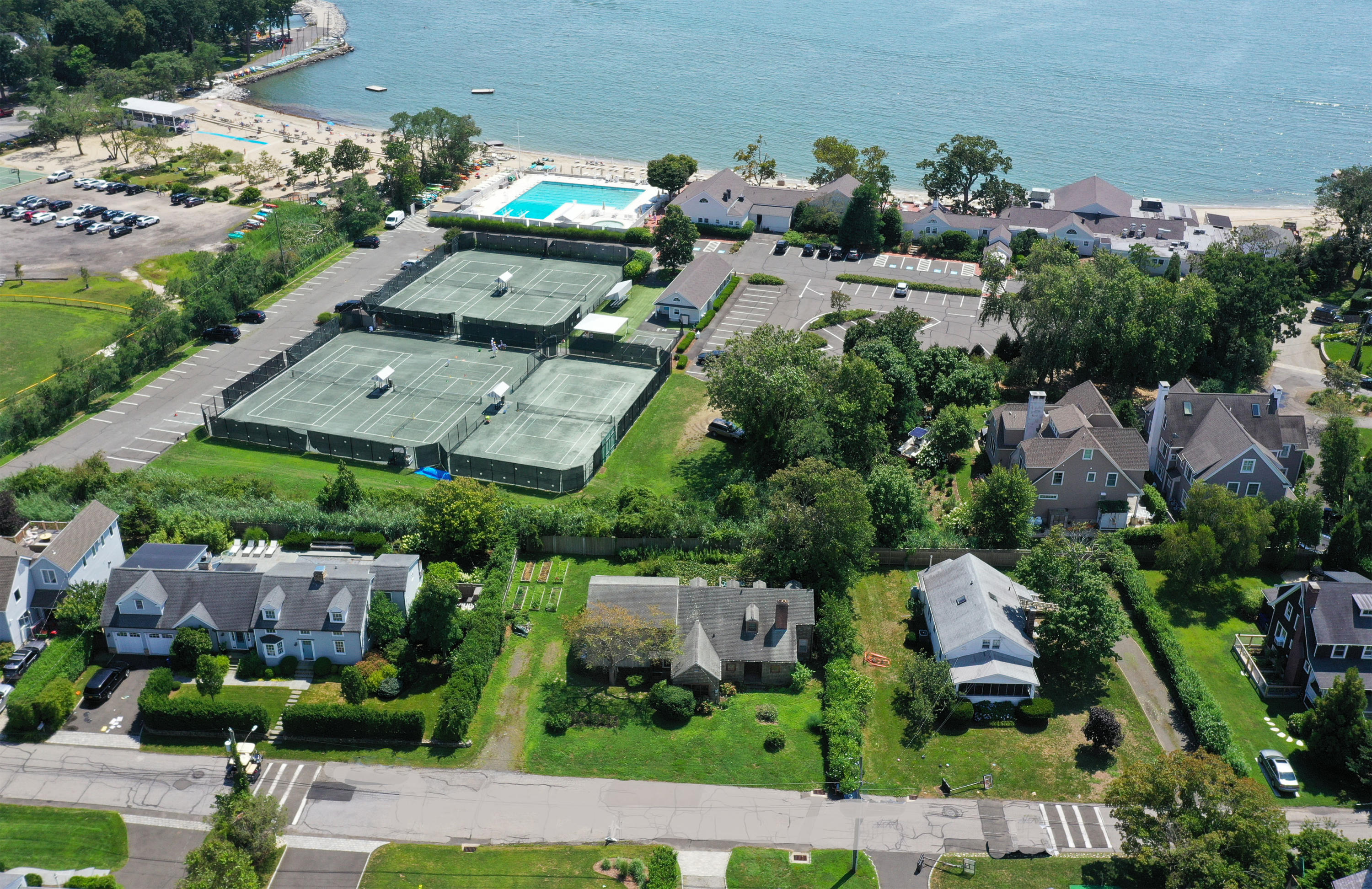 8 Sunwich Road, Rowayton, CT 06853 Compass