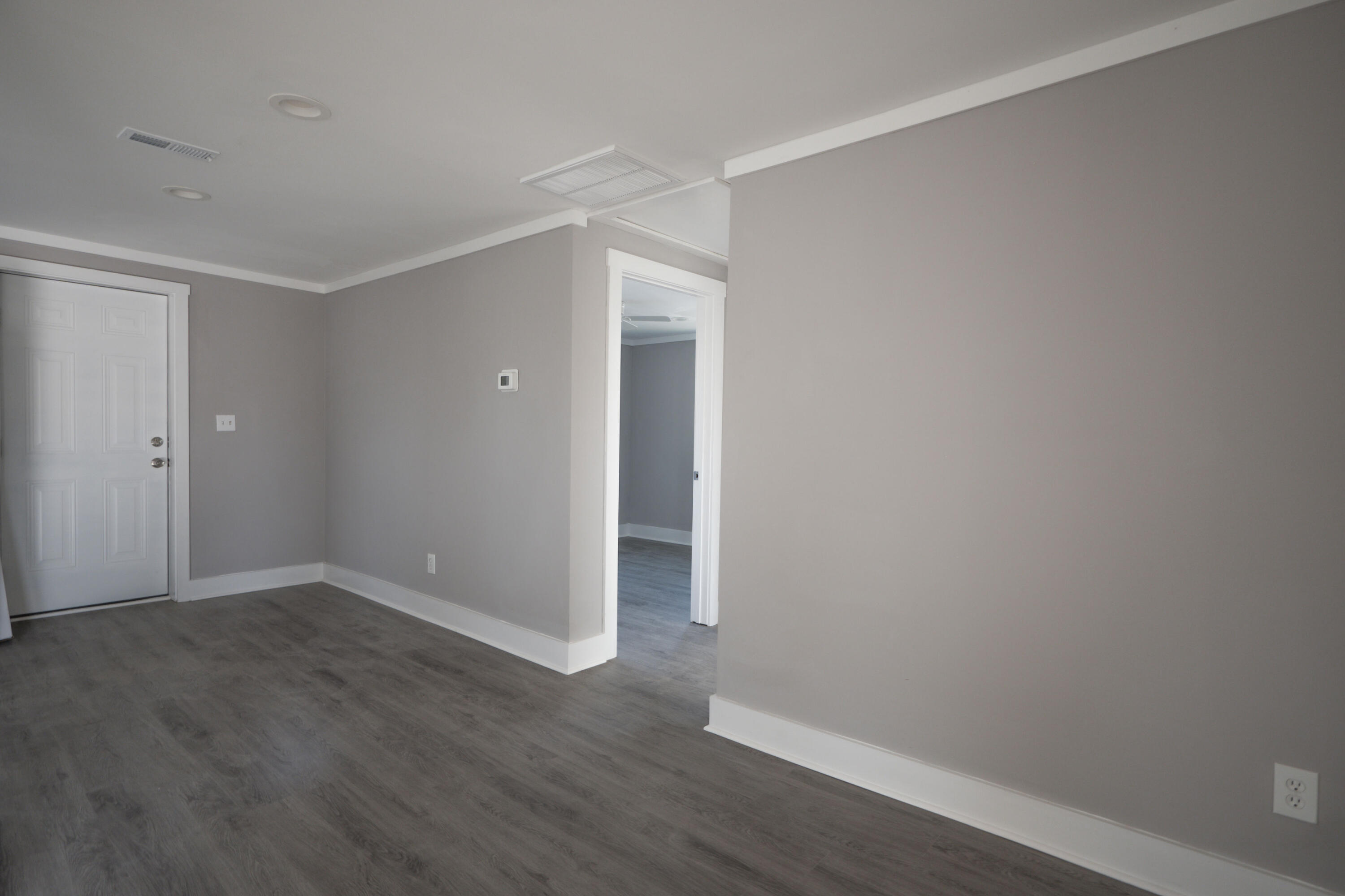 460 Bay Street Elloree, SC 29047 - Photo 9 of 19 DSC_4027