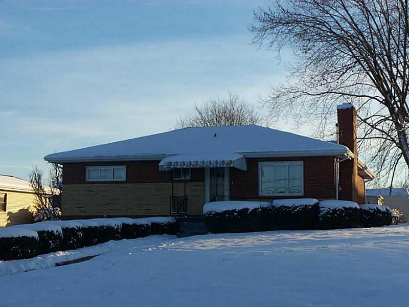 407 McGovern Road Houston, PA 15342 - Photo 1 of 25 Exterior Front.