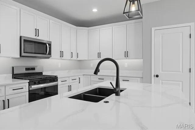 $425,000 | 7943 Walker Meadows Drive, Caseyville, IL 62232