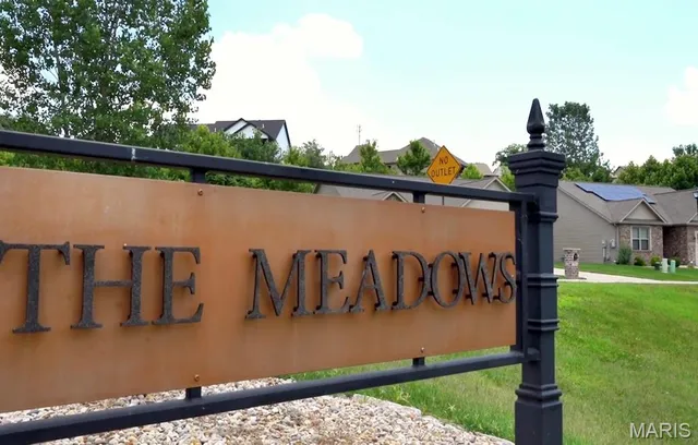 $425,000 | 7943 Walker Meadows Drive, Caseyville, IL 62232