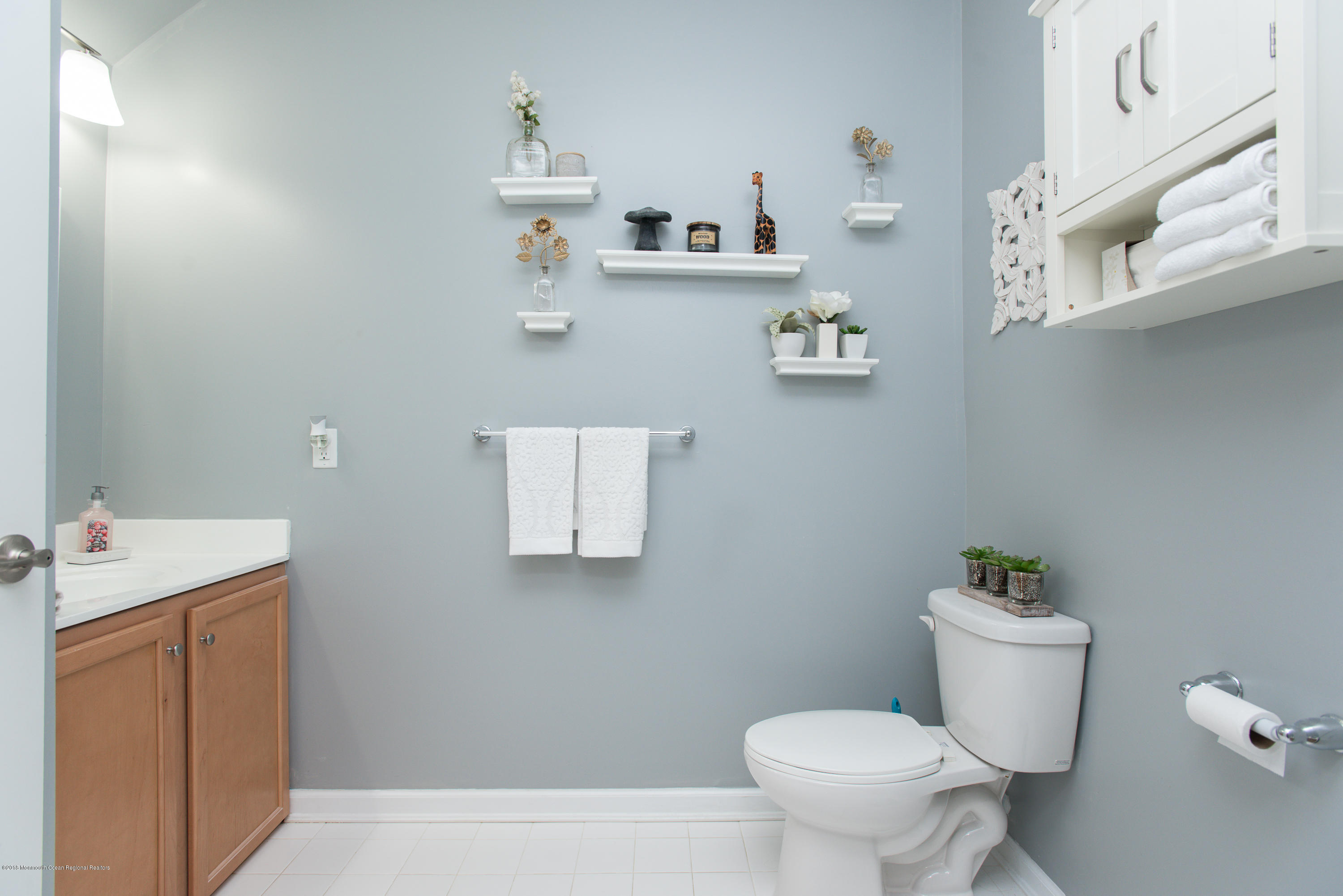 14 Michael Drive Tinton Falls, NJ 07712 - Photo 4 of 18 DSC_8543