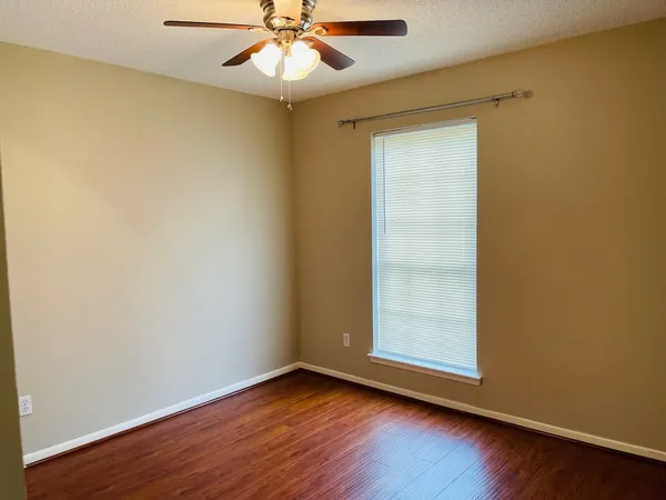 $1,975 | 4715 Rainbow Run, Sugar Land, TX 77479