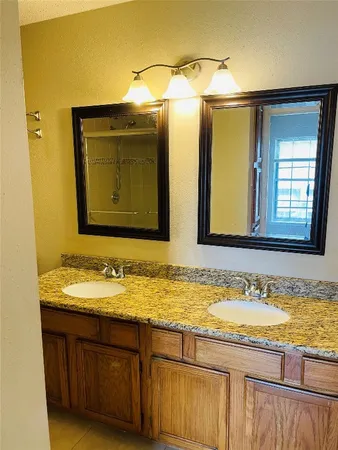 $1,975 | 4715 Rainbow Run, Sugar Land, TX 77479