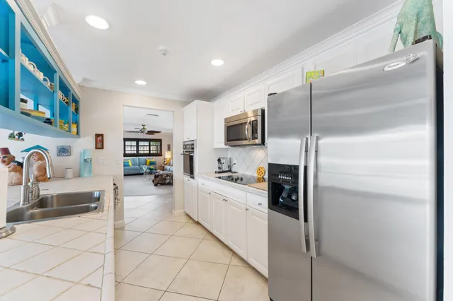 $875,000 | 8415 Pine Tree Lane, Lake Clarke Shores, FL 33406