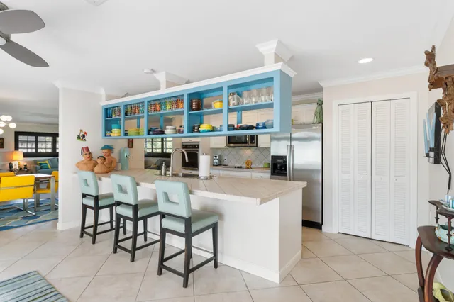 $875,000 | 8415 Pine Tree Lane, Lake Clarke Shores, FL 33406