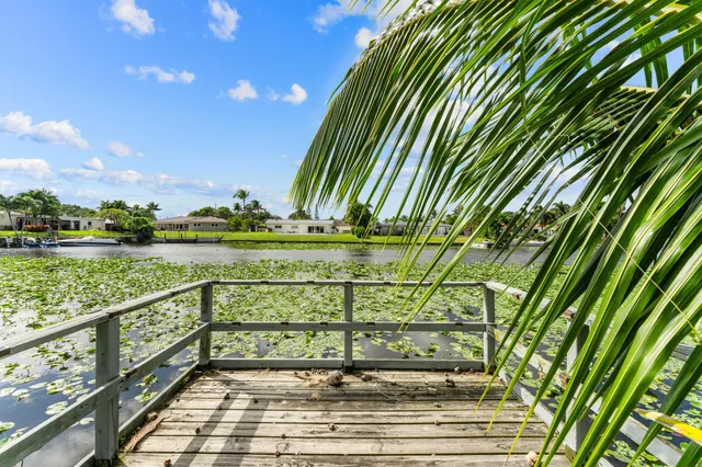 $875,000 | 8415 Pine Tree Lane, Lake Clarke Shores, FL 33406