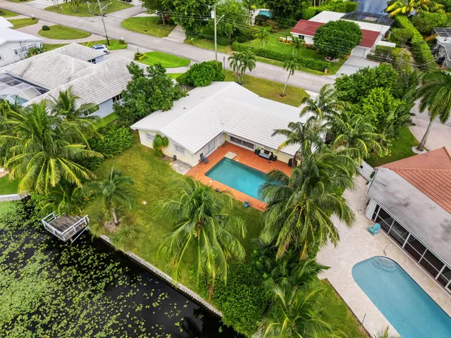 $875,000 | 8415 Pine Tree Lane, Lake Clarke Shores, FL 33406