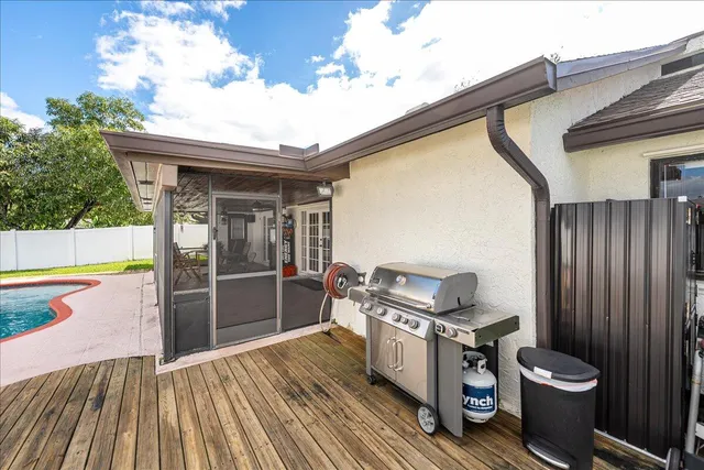 $695,494 | 8301 Southwest 27th Place, Davie, FL 33328