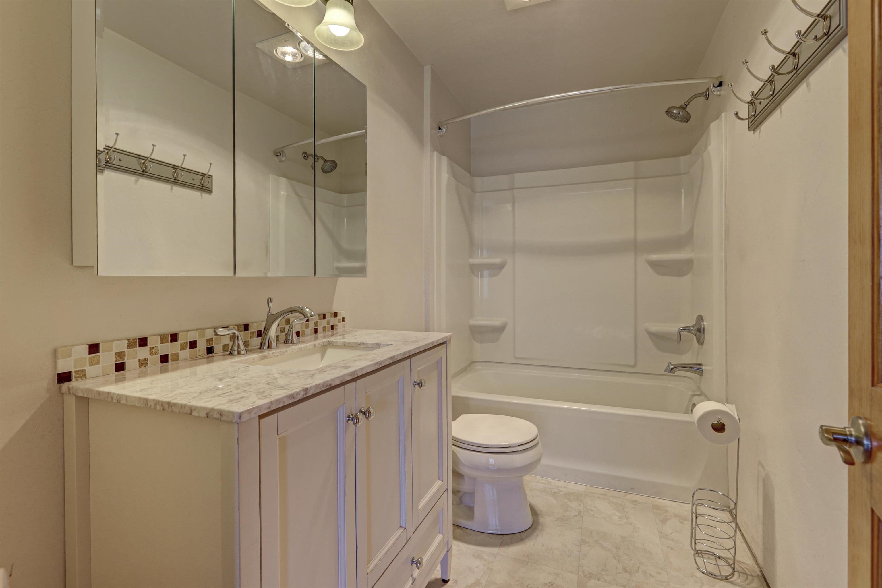 241 South James Street Kimberly, WI 54136 - Photo 16 of 45