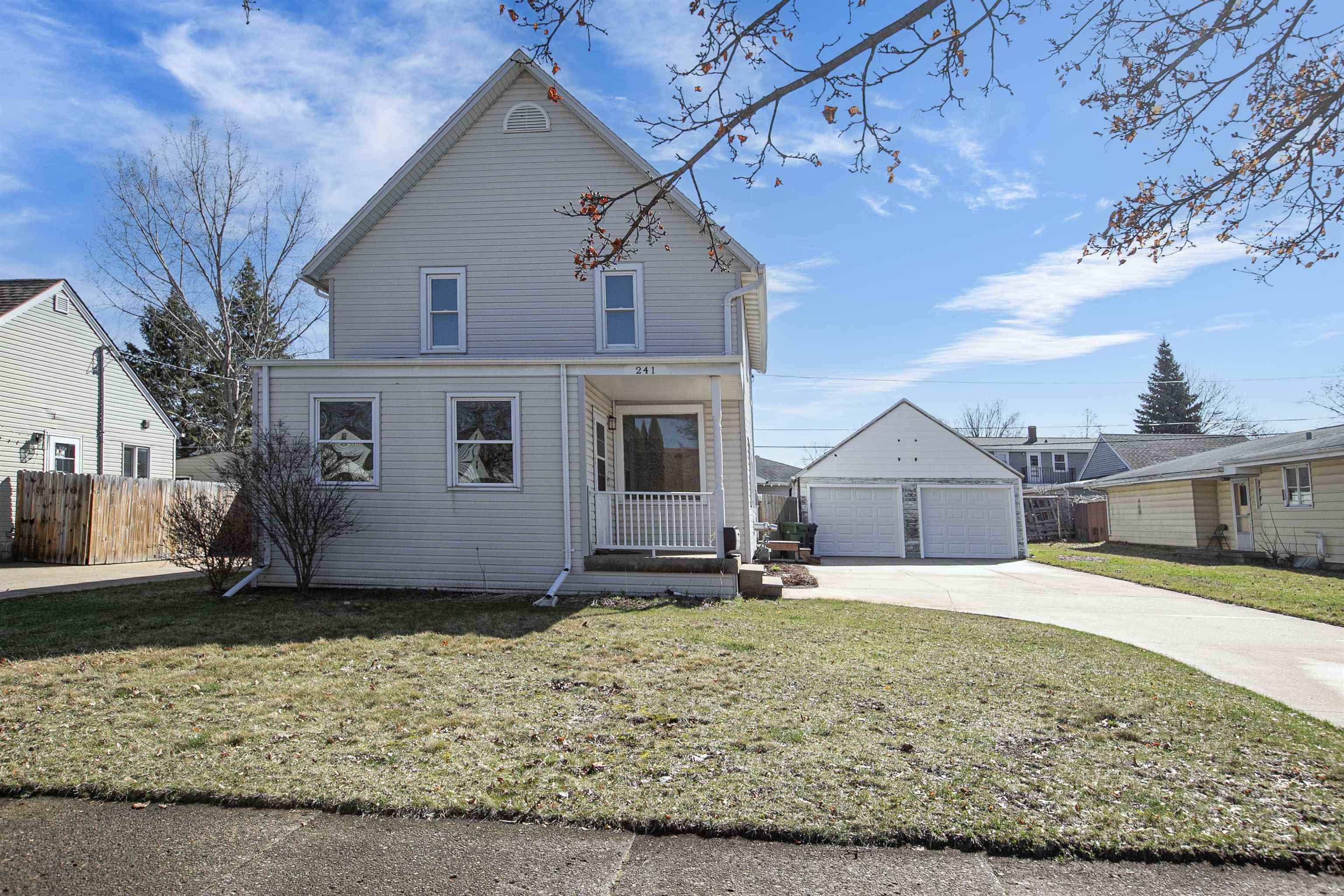 241 South James Street Kimberly, WI 54136 - Photo 2 of 45