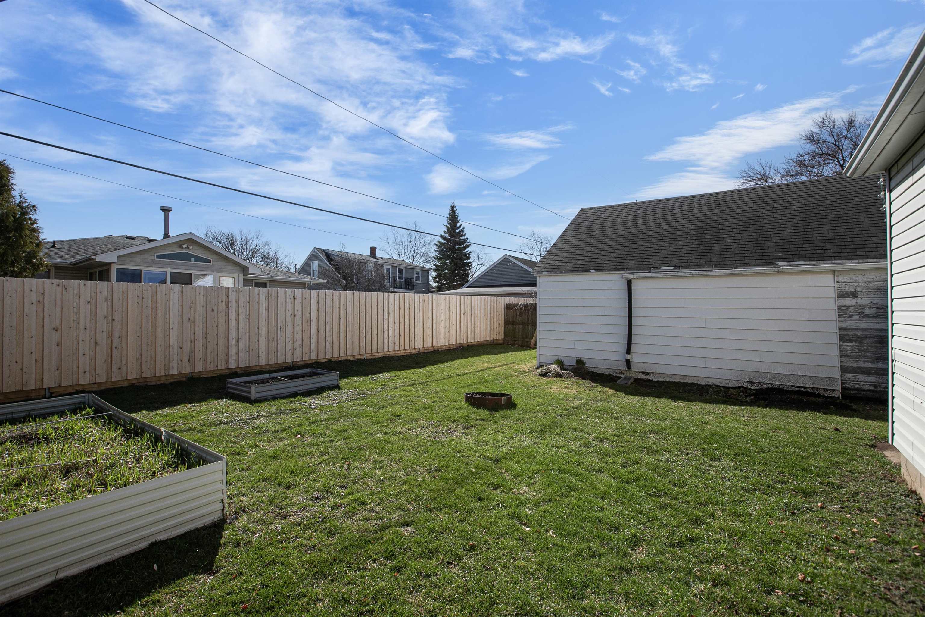 241 South James Street Kimberly, WI 54136 - Photo 6 of 45