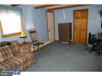 70 Old Brook Road Levittown, PA 19057 - Photo 4 of 10 Family Room
