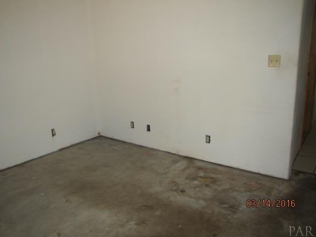 1186 Lewis Road Milton, FL 32570 - Photo 7 of 32 Gallery Image 7