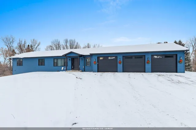 $850,000 | W9566 County Rd JJ, Hortonville, WI 54944