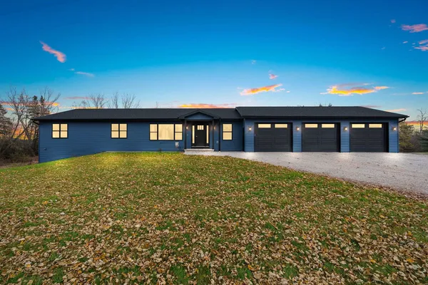 $815,000 | W9566 County Rd JJ, Hortonville, WI 54944