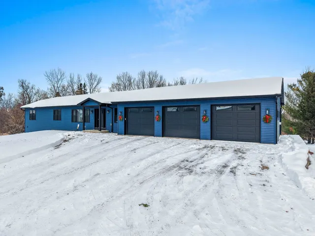 $850,000 | W9566 County Rd JJ, Hortonville, WI 54944