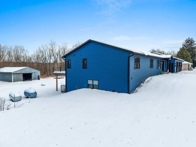 $850,000 | W9566 County Rd JJ, Hortonville, WI 54944
